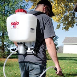 lawn and garden sprayers guide image